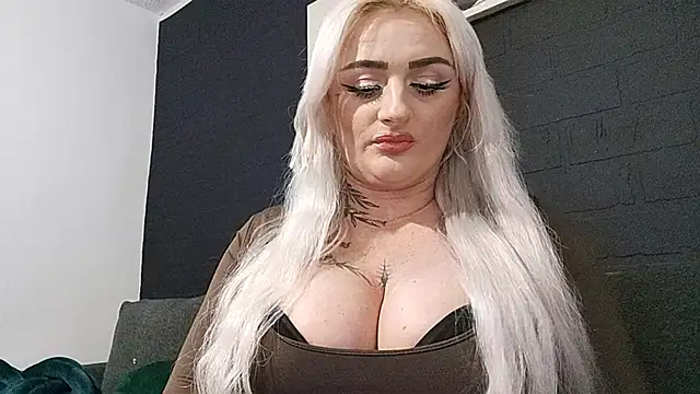 Snapshot of AnastasiaLips chatting on 04/15/26, 08:20 AnastasiaLips online show from 04/15/26, 08:20