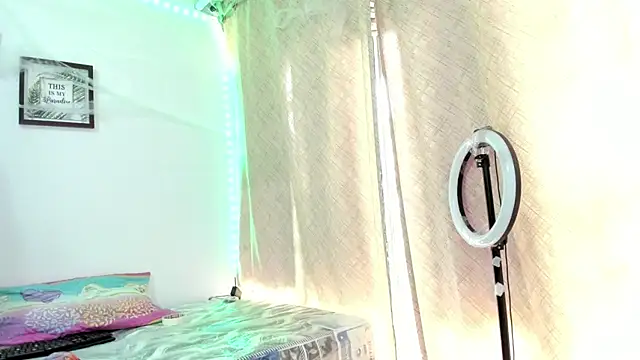 selena jhonson online show from 10/29/25, 02:19