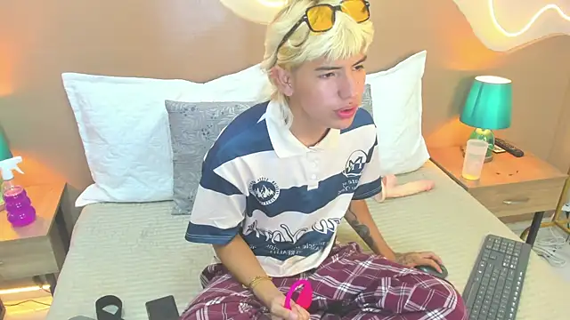 Enrrixxx  online show from 01/16/26, 12:14