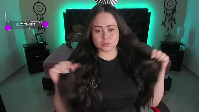 LolaVillalobos online show from 09/10/25, 01:55