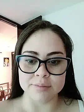 Snapshot of LolaVillalobos chatting on 04/20/26, 12:08 LolaVillalobos online show from 04/20/26, 12:08