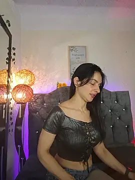 Snapshot of karol_rose chatting on 11/27/25, 10:34 karol rose online show from 11/27/25, 10:34