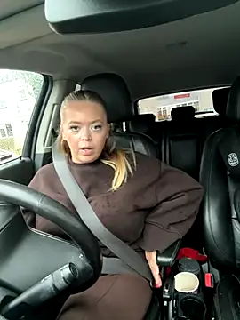 Snapshot of KaylaTrudi chatting on 11/14/25, 10:58 KaylaTrudi online show from 11/14/25, 10:58