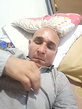 Snapshot of RemittedDemurral chatting on 11/12/25, 06:36 RemittedDemurral online show from 11/12/25, 06:36