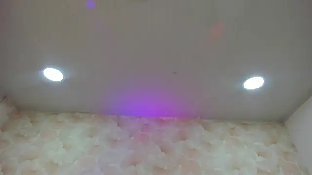 ZoeBenneti online show from 09/26/25, 12:36