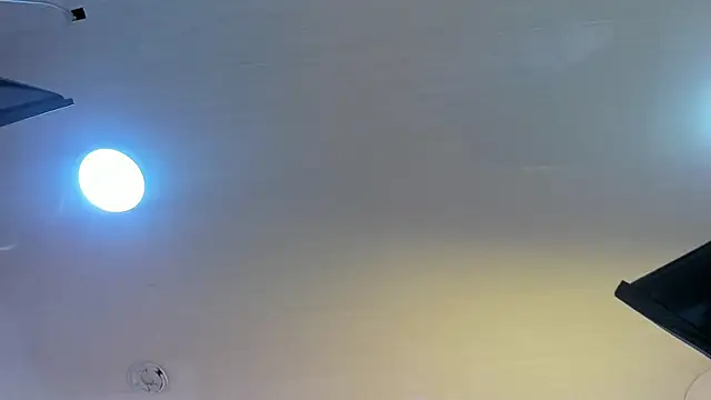 ZoeBenneti online show from 10/07/25, 04:31