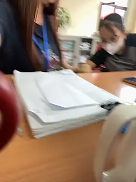 Snapshot of PhuongNhi21 chatting on 11/06/25, 01:06 PhuongNhi21 online show from 11/06/25, 01:06