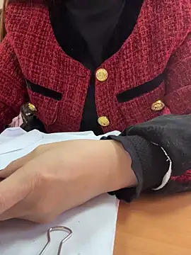 Snapshot of PhuongNhi21 chatting on 11/29/25, 03:09 PhuongNhi21 online show from 11/29/25, 03:09