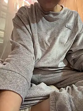 Snapshot of PhuongNhi21 chatting on 11/30/25, 02:26 PhuongNhi21 online show from 11/30/25, 02:26