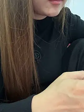 Snapshot of PhuongNhi21 chatting on 12/01/25, 01:27 PhuongNhi21 online show from 12/01/25, 01:27