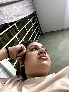 megvibes online show from 11/13/25, 12:53