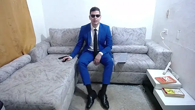 Victor Maitland online show from 10/05/25, 06:28