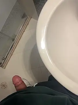 Snapshot of Mbidee chatting on 02/27/26, 01:11 Mbidee online show from 02/27/26, 01:11