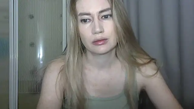 Snapshot of JessFoxxx chatting on 09/10/25, 02:33 JessFoxxx online show from 09/10/25, 02:33