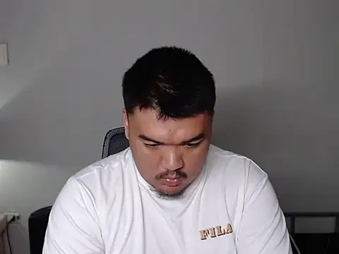 Snapshot of arthur_shelby2 chatting on 12/16/25, 02:11 arthur shelby2 online show from 12/16/25, 02:11