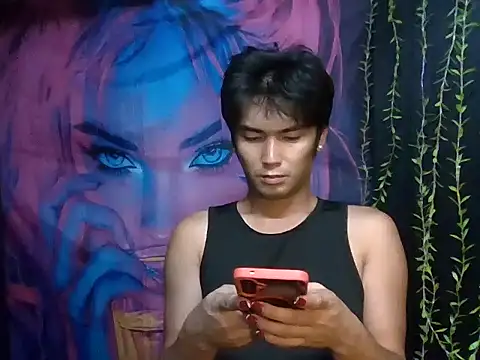 Snapshot of miss_lolalops chatting on 11/26/25, 12:44 miss lolalops online show from 11/26/25, 12:44