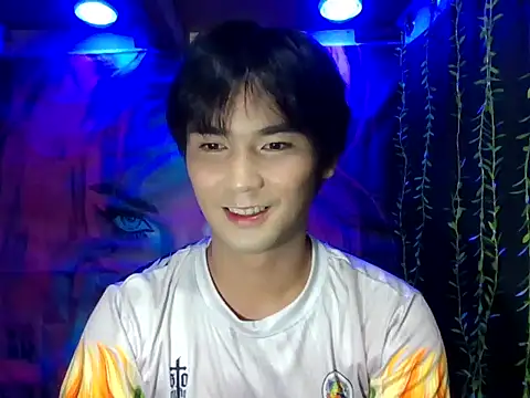 Snapshot of miss_lolalops chatting on 12/16/25, 03:17 miss lolalops online show from 12/16/25, 03:17