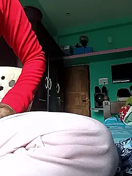 Desi couple305 online show from 11/15/25, 08:55