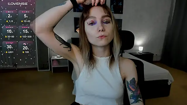 Snapshot of tattoo_art_baby chatting on 11/02/25, 01:30 tattoo art baby online show from 11/02/25, 01:30