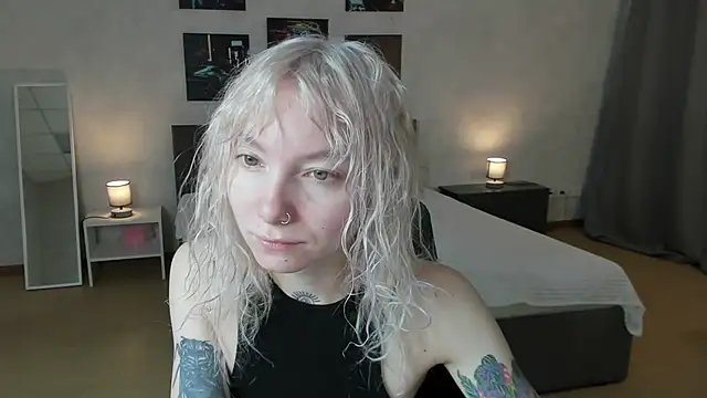 Snapshot of tattoo_art_baby chatting on 12/05/25, 01:36 tattoo art baby online show from 12/05/25, 01:36