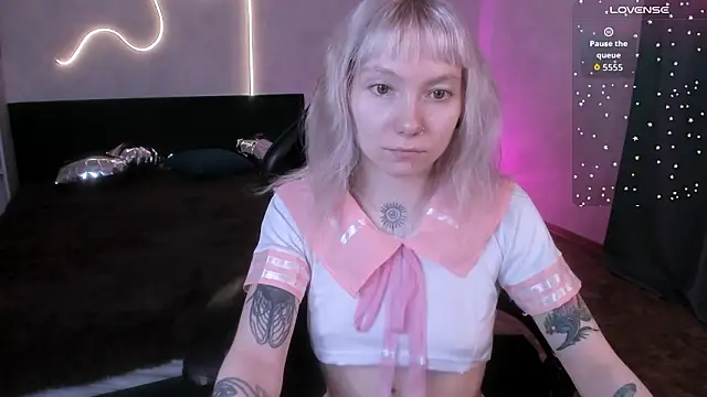 Snapshot of tattoo_art_baby chatting on 03/20/26, 12:59 tattoo art baby online show from 03/20/26, 12:59