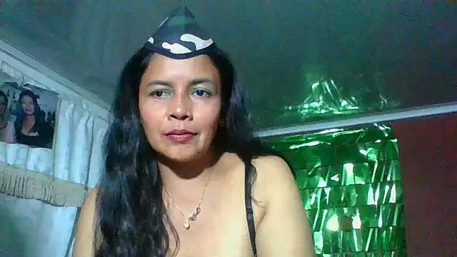 DianaOchoa  online show from 10/20/25, 03:07