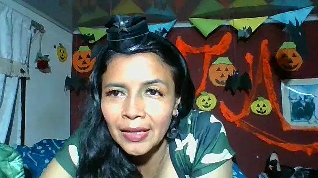 DianaOchoa  online show from 11/01/25, 04:14
