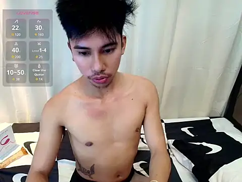 Snapshot of Ur_pinoyhotbrix chatting on 03/19/26, 11:20 Ur pinoyhotbrix online show from 03/19/26, 11:20