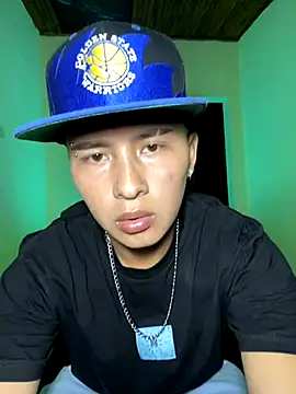 Snapshot of Archie-Davis chatting on 10/04/25, 05:16 Archie-Davis online show from 10/04/25, 05:16