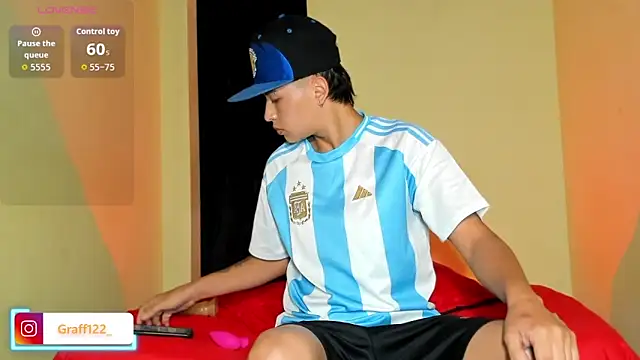 Snapshot of Archie-Davis chatting on 10/12/25, 12:26 Archie-Davis online show from 10/12/25, 12:26