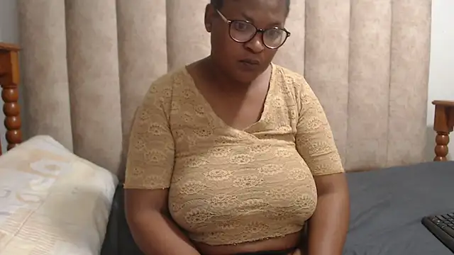 Sexybusty01 online show from 09/23/25, 06:33