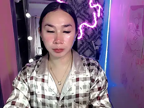 in yourdreamstarxx online show from 01/12/26, 04:45