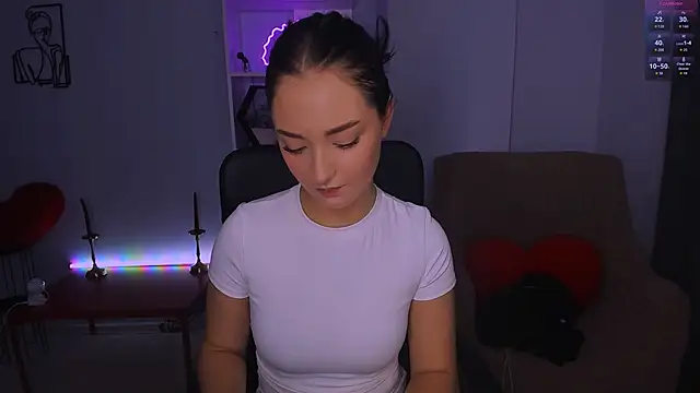 miki-niki online show from 11/14/25, 10:47