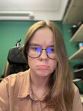  CherryBloom  online show from 09/22/25, 01:13