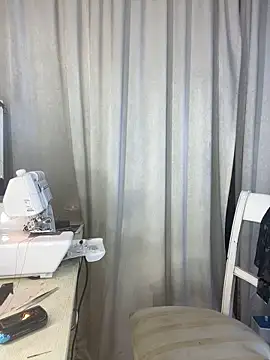 Snapshot of RosieBlossom chatting on 10/29/25, 04:09 RosieBlossom online show from 10/29/25, 04:09