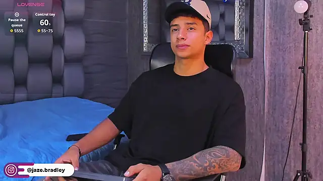 jaze bradley online show from 11/10/25, 11:31