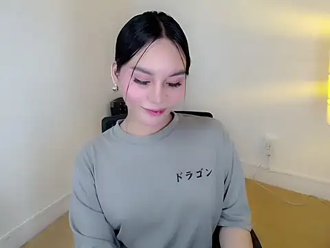 holly tabby online show from 02/06/26, 09:18