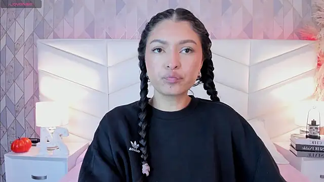 victoria   jonnes online show from 10/05/25, 12:25