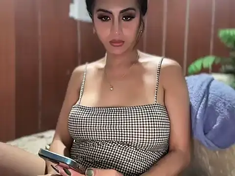 Snapshot of Miss_Ann69 chatting on 01/18/26, 06:55 Miss Ann69 online show from 01/18/26, 06:55