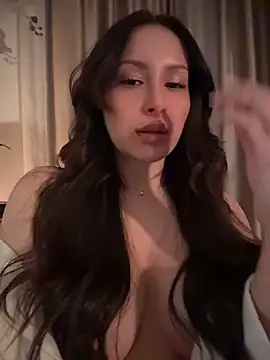 Snapshot of ArianaaSwift chatting on 04/09/26, 07:41 ArianaaSwift online show from 04/09/26, 07:41