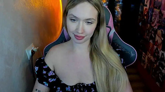 Snapshot of NicoleRiccii chatting on 11/25/25, 07:36 NicoleRiccii online show from 11/25/25, 07:36