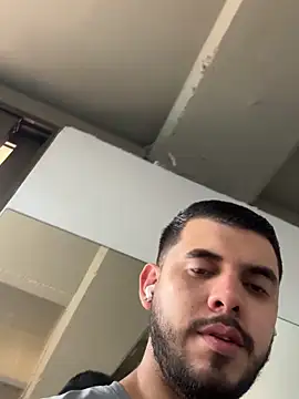 Snapshot of Dimitri_Bass chatting on 03/31/26, 06:52 Dimitri Bass online show from 03/31/26, 06:52