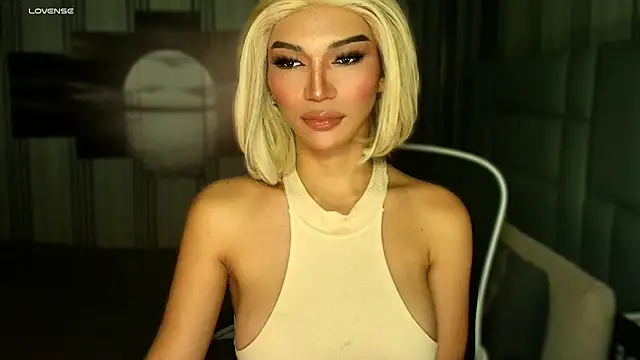 Snapshot of Huntress_xxx chatting on 05/06/26, 06:19 Huntress xxx online show from 05/06/26, 06:19