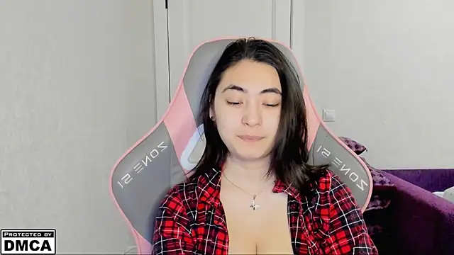 Snapshot of MeilideQian1 chatting on 09/30/25, 02:55 MeilideQian1 online show from 09/30/25, 02:55