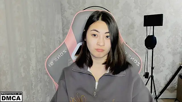 Snapshot of MeilideQian1 chatting on 10/06/25, 02:09 MeilideQian1 online show from 10/06/25, 02:09