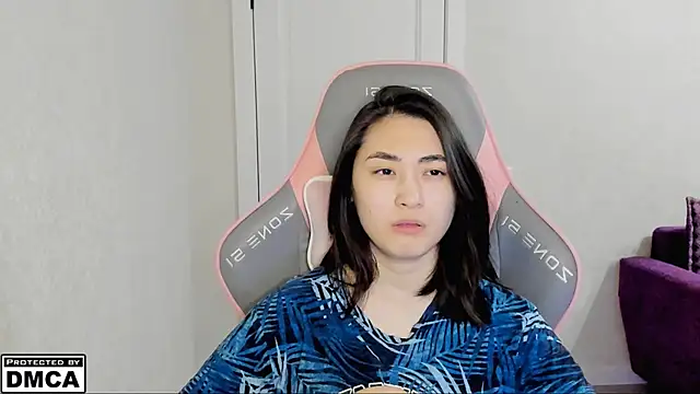 Snapshot of MeilideQian1 chatting on 10/31/25, 03:35 MeilideQian1 online show from 10/31/25, 03:35