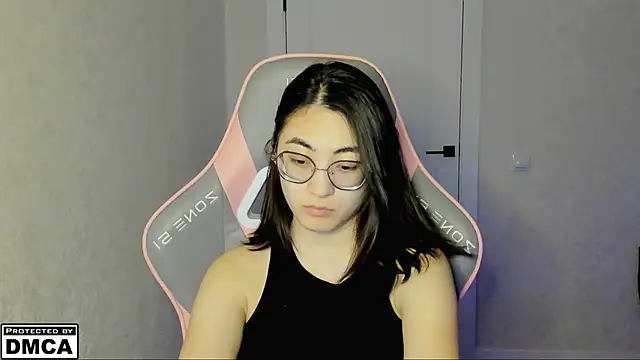 Snapshot of MeilideQian1 chatting on 11/09/25, 12:14 MeilideQian1 online show from 11/09/25, 12:14