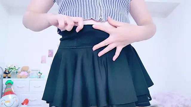 Snapshot of Anzu_xx chatting on 02/17/26, 11:18 Anzu xx online show from 02/17/26, 11:18