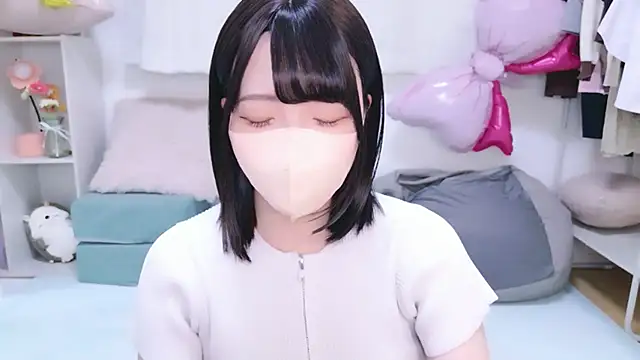 Snapshot of Anzu_xx chatting on 04/20/26, 05:32 Anzu xx online show from 04/20/26, 05:32