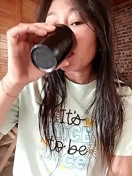 Snapshot of babychill09 chatting on 09/20/25, 12:11 babychill09 online show from 09/20/25, 12:11